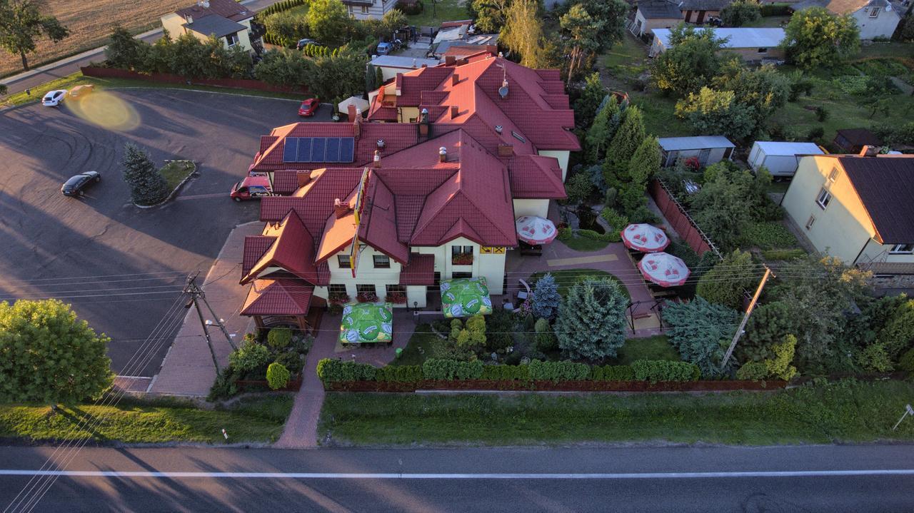 Zajazd Podjadek Osjaków Exterior foto